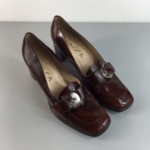 NWOT Vintage 90s Unisa brown leather heel loafers